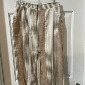 BCBG front zipper skirt